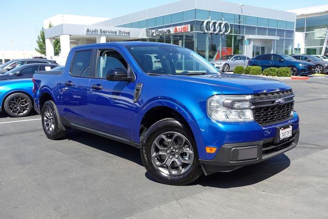 Photo of 2024 Atlas Blue Metallic Ford Maverick