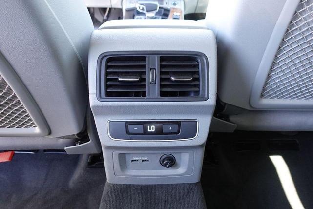 Photo of 2023 Ibis White Audi Q5