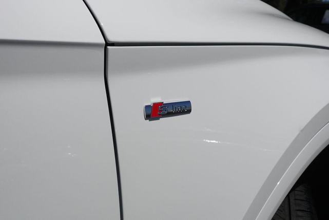 Photo of 2023 Ibis White Audi Q5