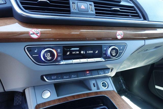 Photo of 2023 Ibis White Audi Q5