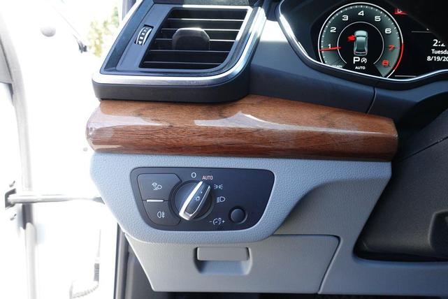 Photo of 2023 Ibis White Audi Q5