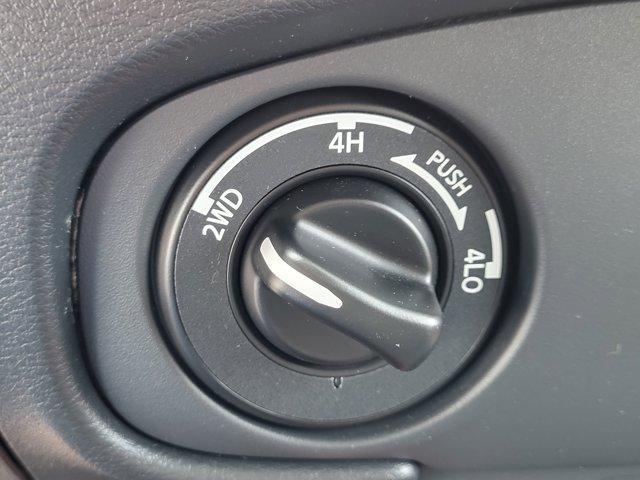 Photo of 2024 Boulder Gray Pearl Nissan Frontier