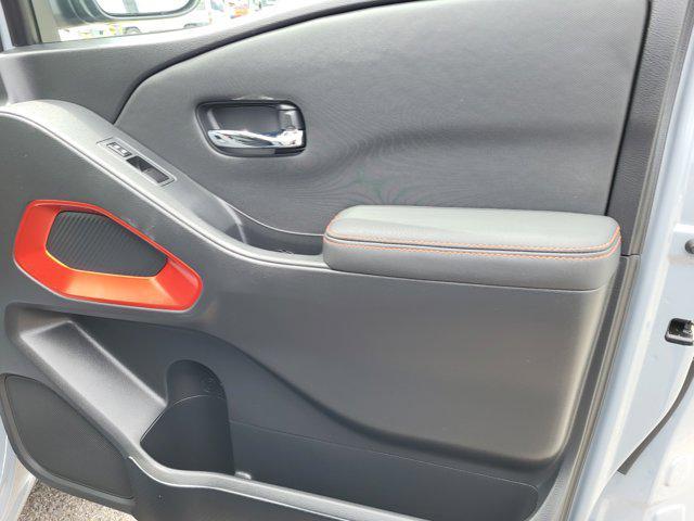 Photo of 2024 Boulder Gray Pearl Nissan Frontier