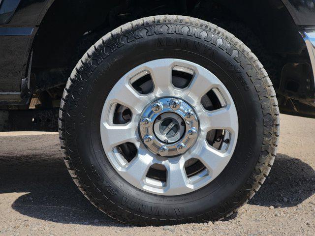 Photo of 2023 Black Metallic Ford F-250
