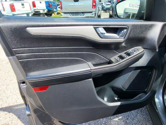 Photo of 2021 Gray Metallic Ford Escape