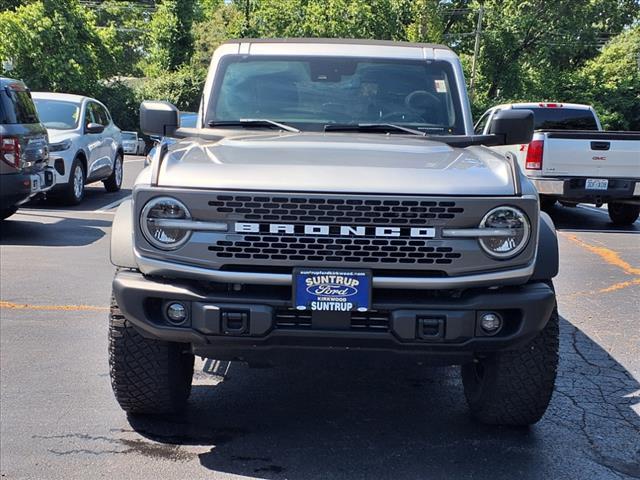Photo of 2022 Iconic Silver Metallic Ford Bronco