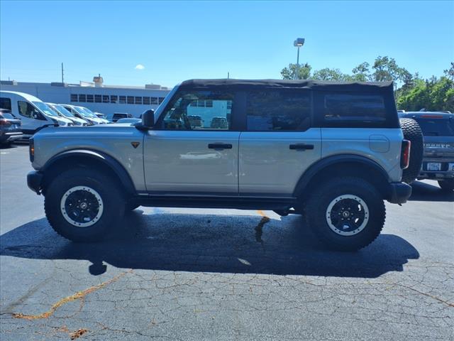 Photo of 2022 Iconic Silver Metallic Ford Bronco