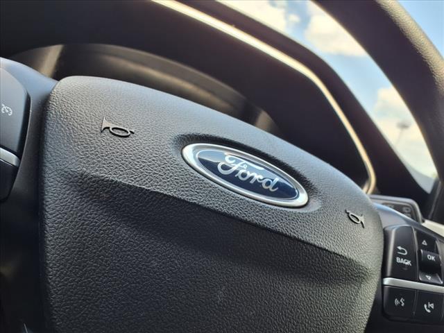 Photo of 2022 Agate Black Metallic Ford Escape