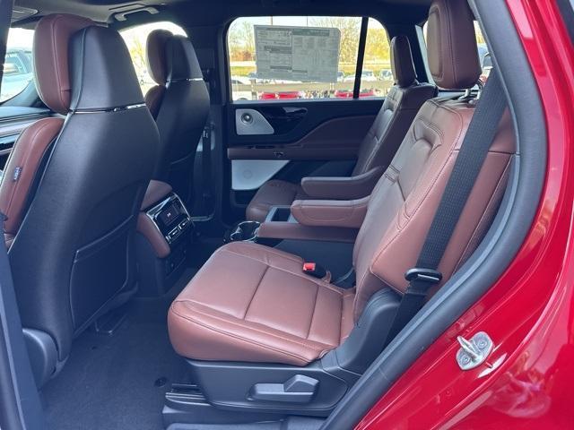 Photo of 2025 Red Carpet Lincoln Aviator