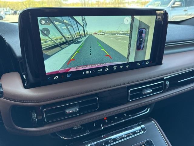 Photo of 2025 Red Carpet Lincoln Aviator