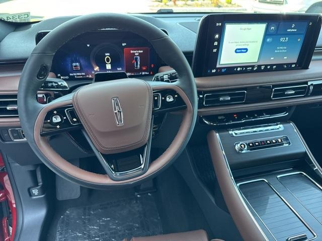 Photo of 2025 Red Carpet Lincoln Aviator