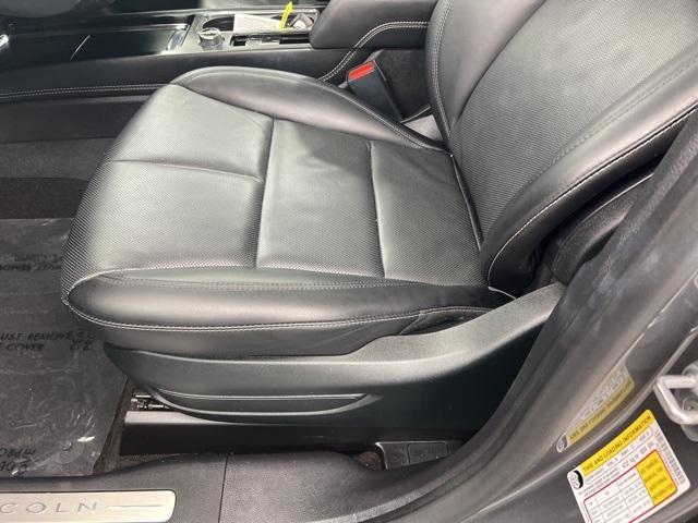Photo of 2022 Metallic Lincoln Corsair