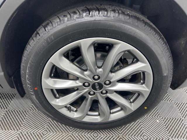Photo of 2022 Metallic Lincoln Corsair