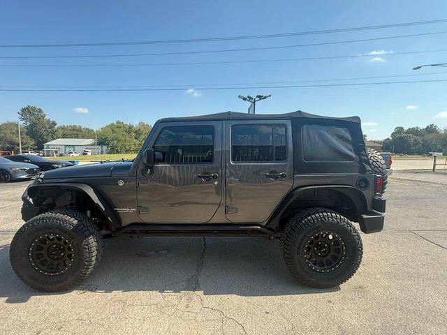 Photo of 2017 Granite Crystal Metallic Clearcoat Jeep Wrangler Unlimited
