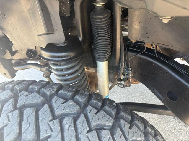 Photo of 2017 Granite Crystal Metallic Clearcoat Jeep Wrangler Unlimited