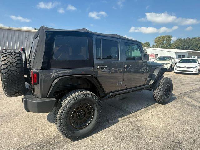 Photo of 2017 Granite Crystal Metallic Clearcoat Jeep Wrangler Unlimited