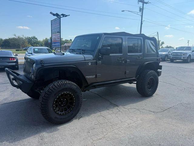 Photo of 2017 Granite Crystal Metallic Clearcoat Jeep Wrangler Unlimited