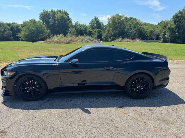 Photo of 2015  Ford Mustang
