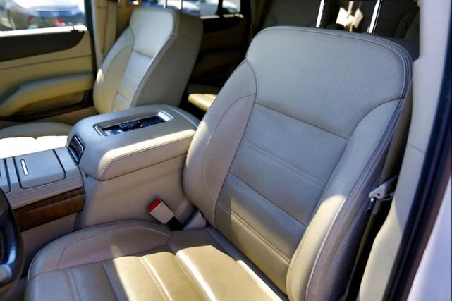 Photo of 2018 Pearl White GMC Yukon