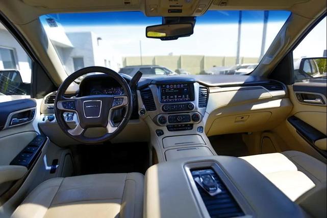 Photo of 2018 Pearl White GMC Yukon