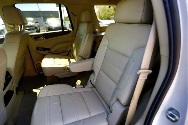 Photo of 2018 Pearl White GMC Yukon