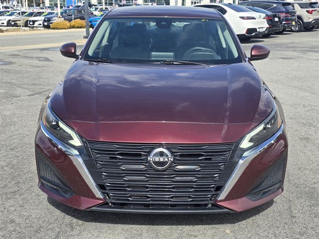 Photo of 2023 Garnet Pearl Metallic Nissan Altima