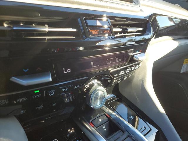 Photo of 2026 Canyon Acura MDX
