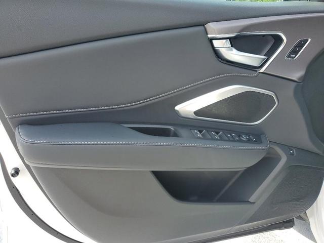 Photo of 2025 Platinum White Pearl Acura RDX