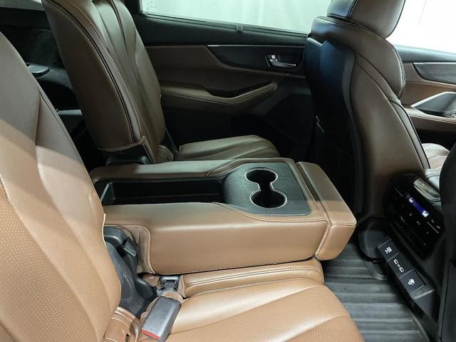 Photo of 2022 Liquid Carbon Metallic Acura MDX