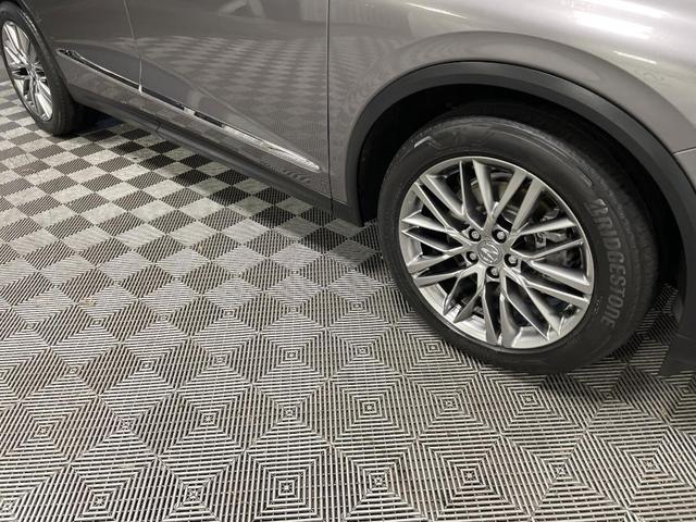 Photo of 2022 Liquid Carbon Metallic Acura MDX