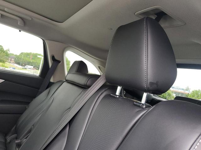 Photo of 2025 Platinum White Pearl Acura MDX