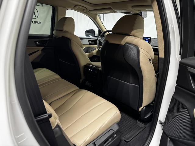 Photo of 2024 Lunar Silver Metallic Acura MDX