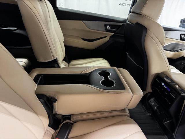 Photo of 2024 Platinum White Pearl Acura MDX