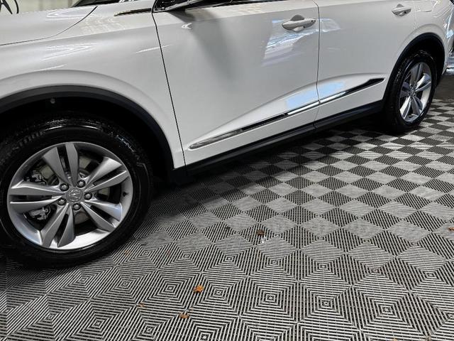 Photo of 2024 Platinum White Pearl Acura MDX