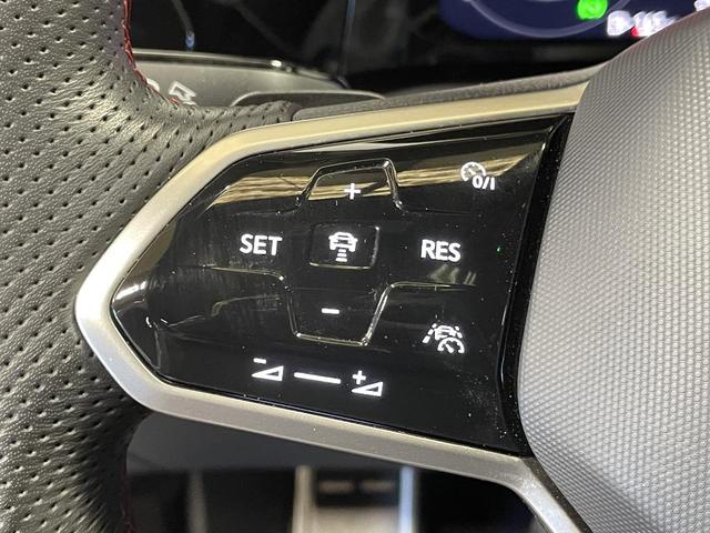 Photo of 2024 Moonstone Grey Volkswagen Golf GTI