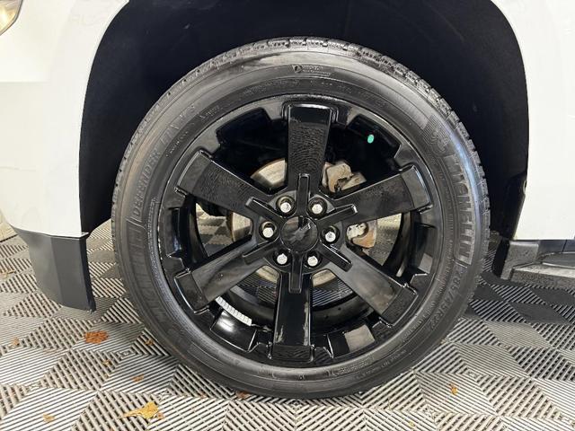 Photo of 2017 Summit White Chevrolet Tahoe
