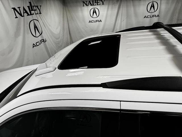 Photo of 2017 Summit White Chevrolet Tahoe