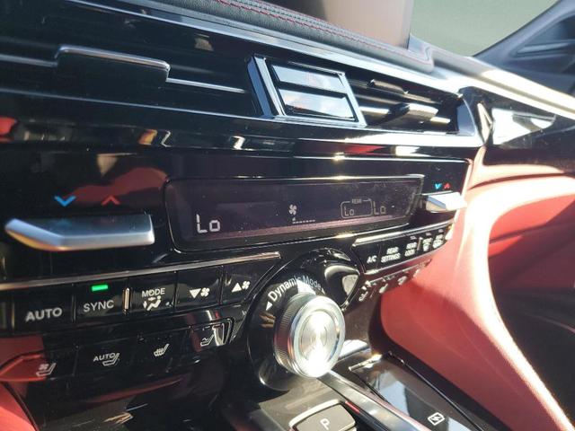 Photo of 2026 Platinum White Pearl Acura MDX