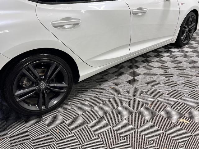 Photo of 2024 Platinum White Pearl Acura Integra