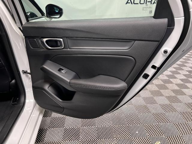 Photo of 2024 Platinum White Pearl Acura Integra