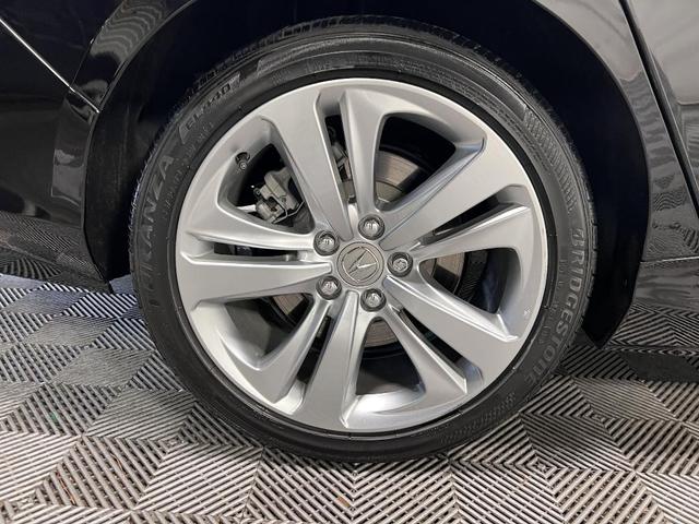 Photo of 2022 Majestic Black Pearl Acura TLX
