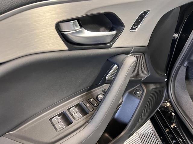Photo of 2022 Majestic Black Pearl Acura TLX