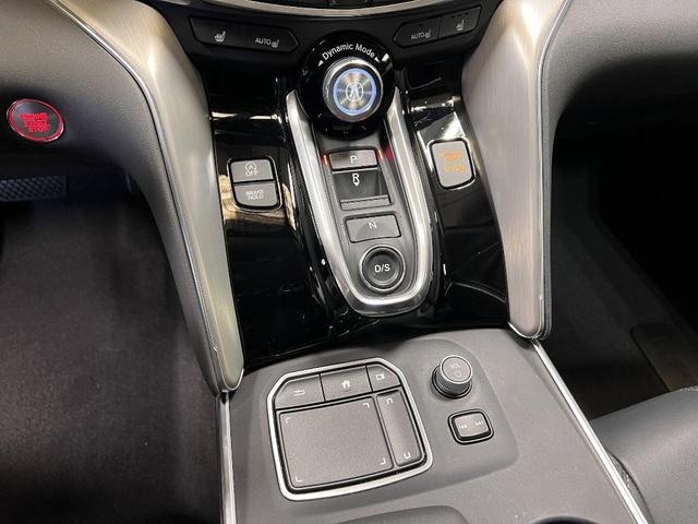 Photo of 2022 Majestic Black Pearl Acura TLX
