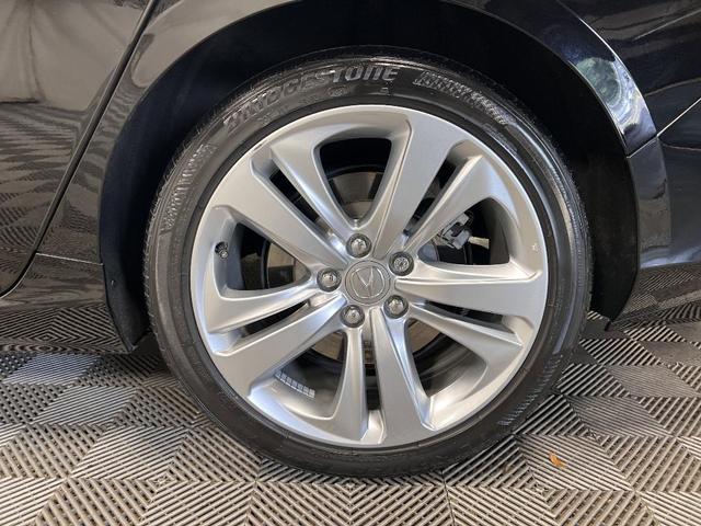 Photo of 2022 Majestic Black Pearl Acura TLX