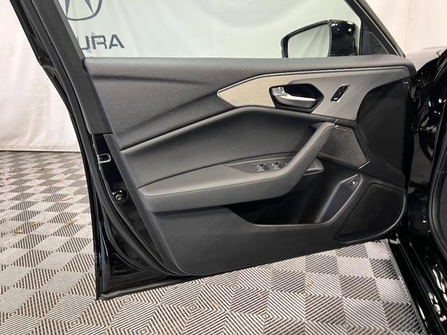 Photo of 2022 Majestic Black Pearl Acura TLX