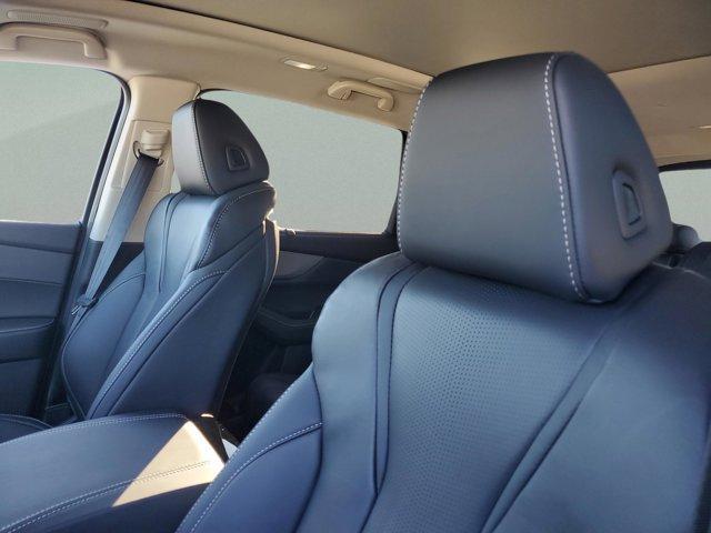 Photo of 2026 Platinum White Pearl Acura MDX