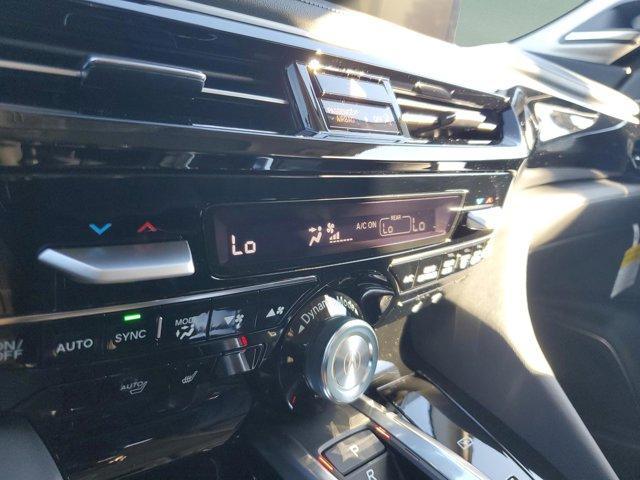 Photo of 2026 Platinum White Pearl Acura MDX