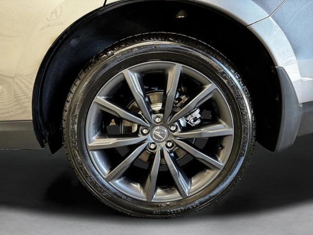 Photo of 2025 Liquid Carbon Metallic Acura RDX