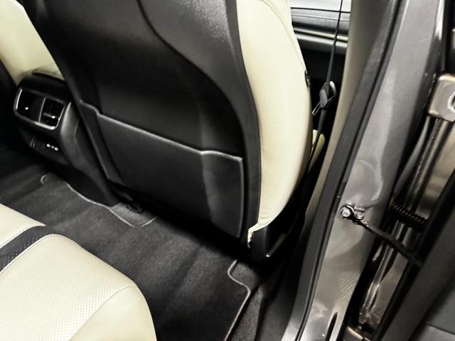 Photo of 2025 Liquid Carbon Metallic Acura RDX