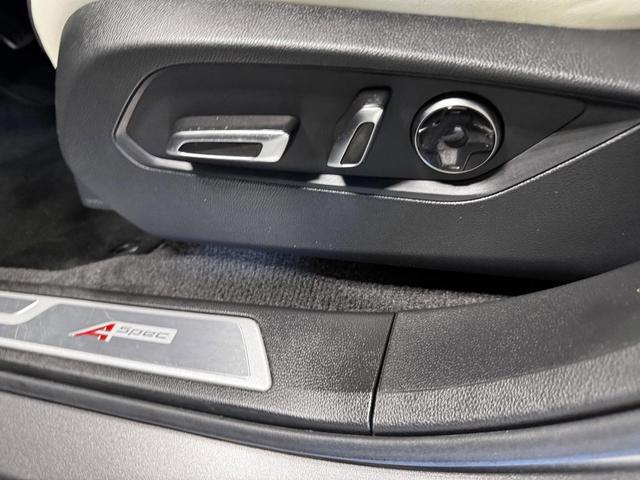 Photo of 2025 Liquid Carbon Metallic Acura RDX